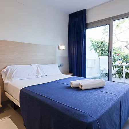 Castellmar Apartment *